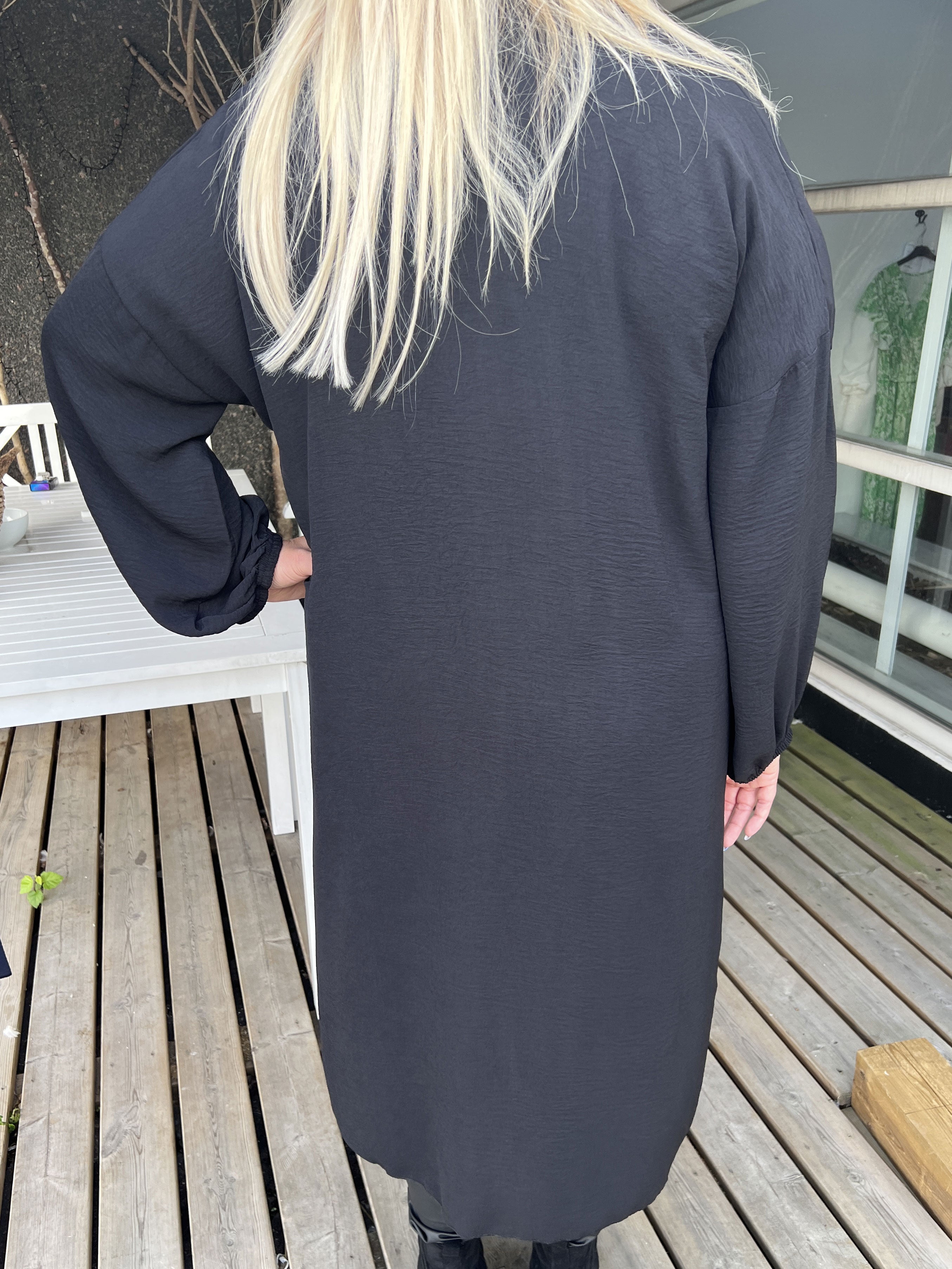 Ellen - Sød plus size cardigan med ballonærmer